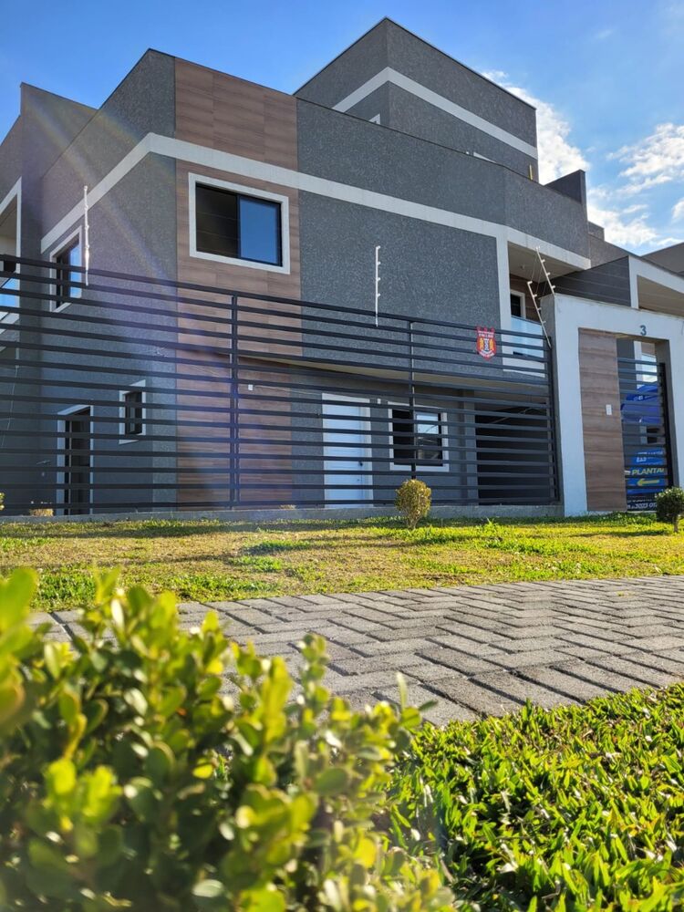 Sobrado à venda com 4 quartos, 145m² - Foto 1