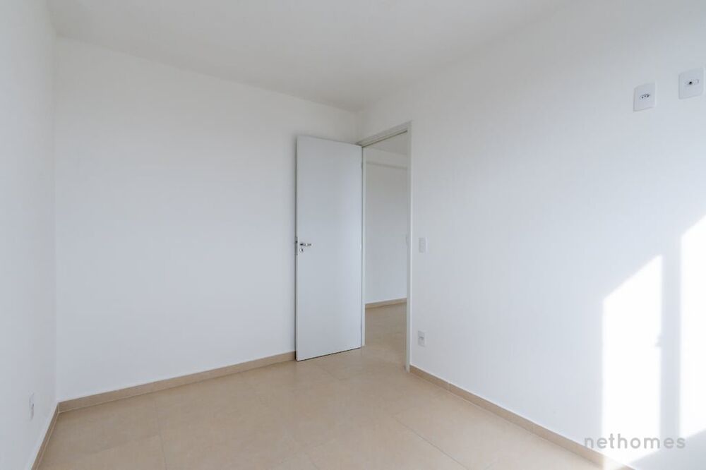 Apartamento à venda com 1 quarto, 32m² - Foto 1
