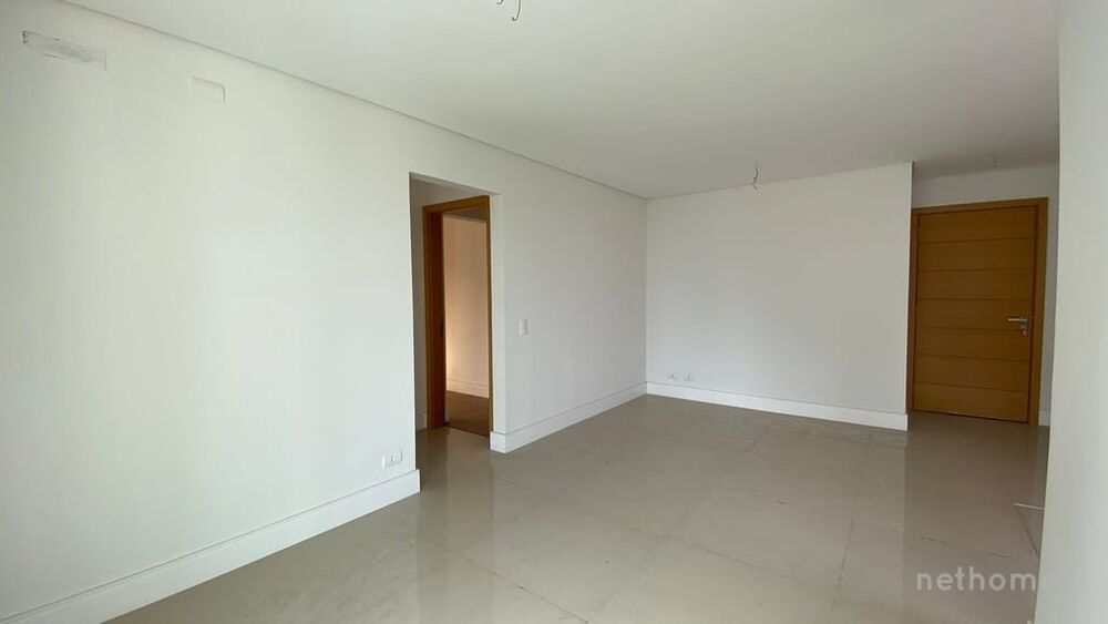 Apartamento à venda com 3 quartos, 95m² - Foto 4