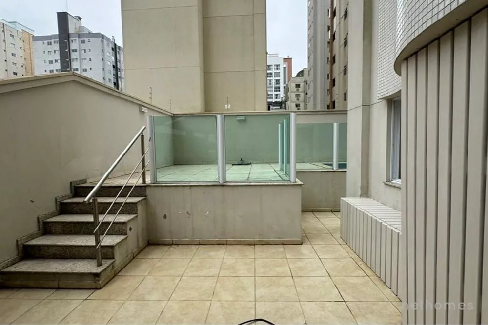 Apartamento à venda com 3 quartos, 230m² - Foto 4