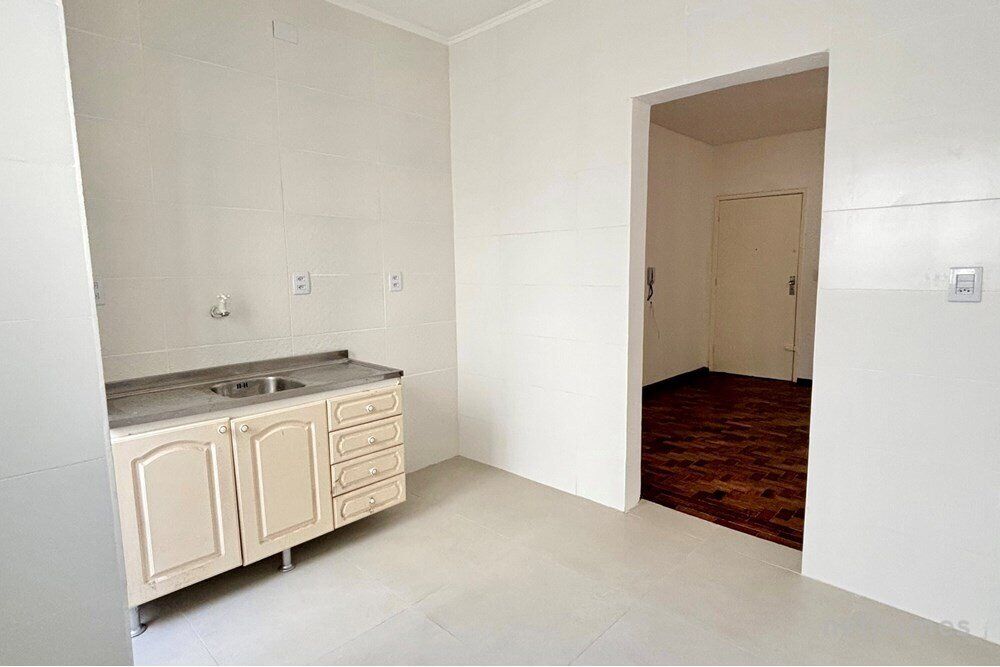 Apartamento à venda com 1 quarto, 55m² - Foto 2