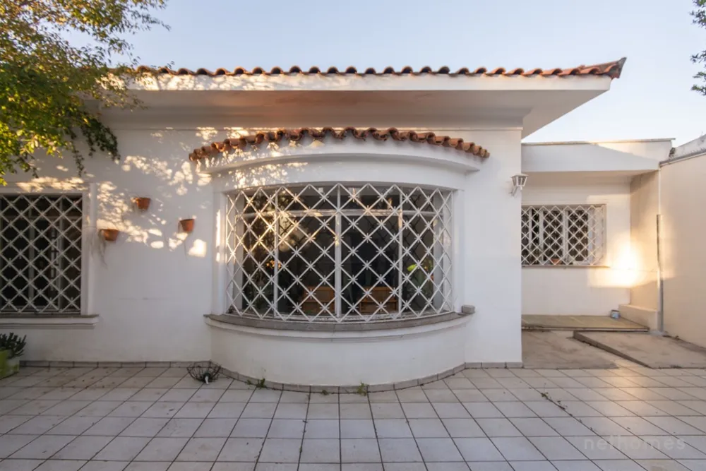 Casa, 4 quartos, 253 m² - Foto 1