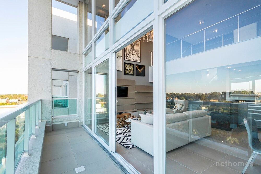 Apartamento à venda com 3 quartos, 194m² - Foto 2