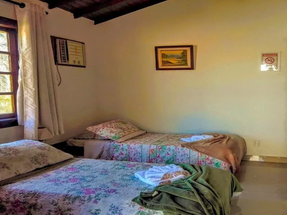 Casa, 5 quartos, 205 m² - Foto 1