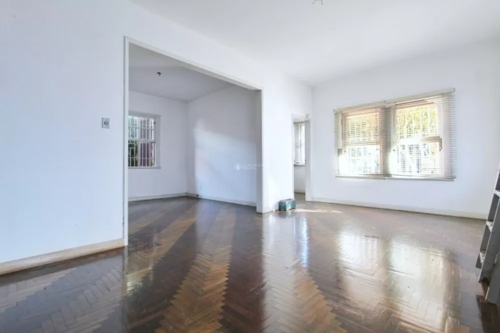 Casa à venda com 4 quartos, 200m² - Foto 3