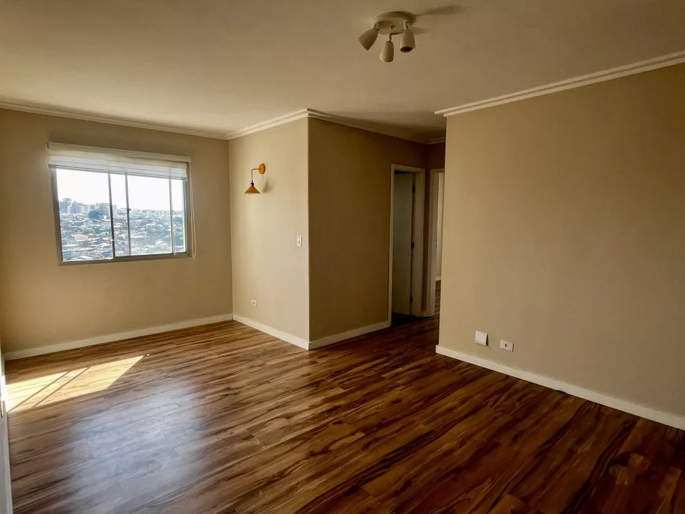 Apartamento à venda com 2 quartos, 64m² - Foto 2