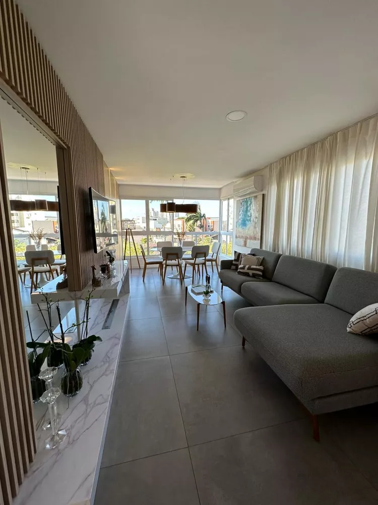 Apartamento à venda com 2 quartos, 74m² - Foto 1