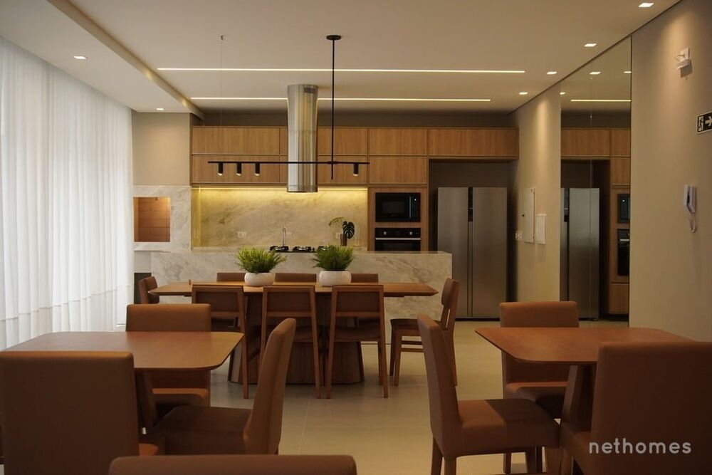 Apartamento à venda com 3 quartos, 155m² - Foto 2