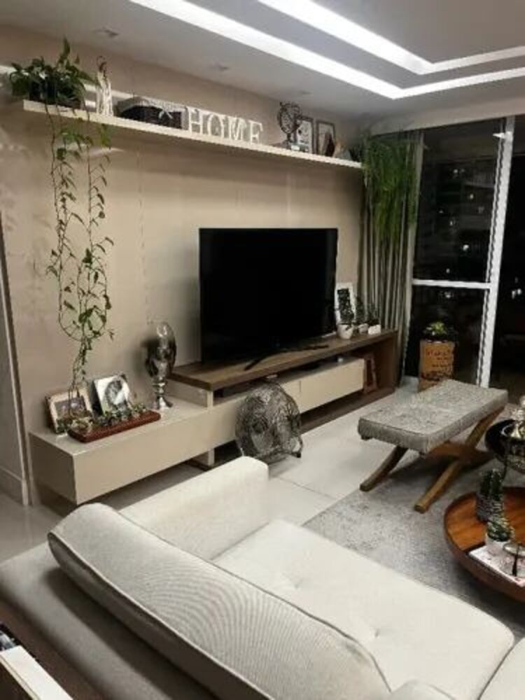 Apartamento à venda com 4 quartos, 166m² - Foto 2