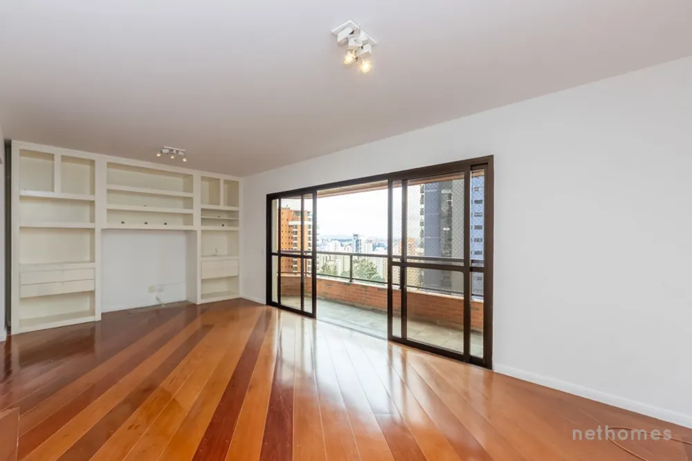 Apartamento, 3 quartos, 213 m² - Foto 1