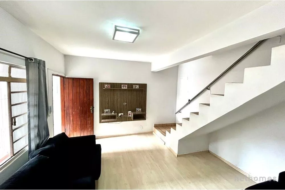 Casa de Condomínio à venda com 4 quartos, 98m² - Foto 1