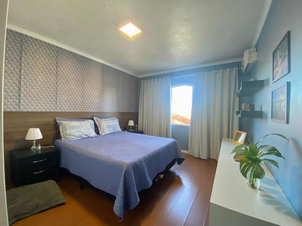 Casa à venda com 3 quartos, 240m² - Foto 5
