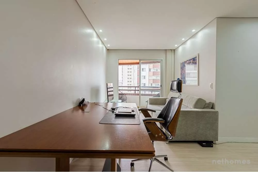 Apartamento à venda com 3 quartos, 73m² - Foto 2