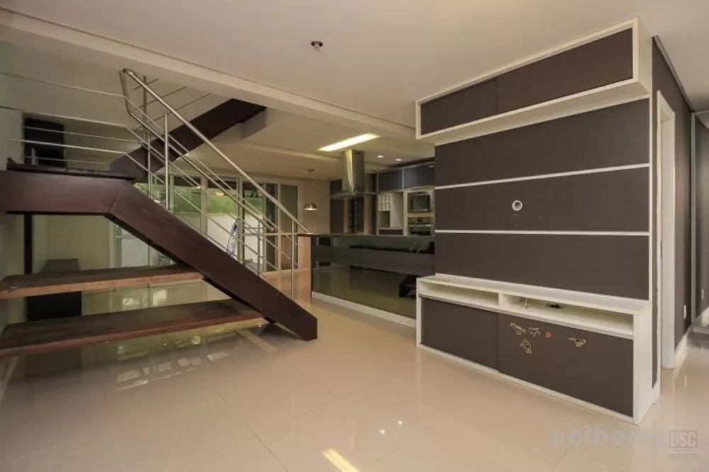 Casa à venda com 3 quartos, 178m² - Foto 3