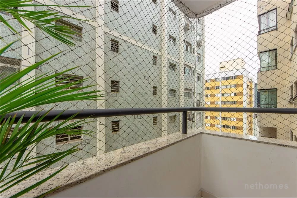 Apartamento à venda com 2 quartos, 63m² - Foto 4