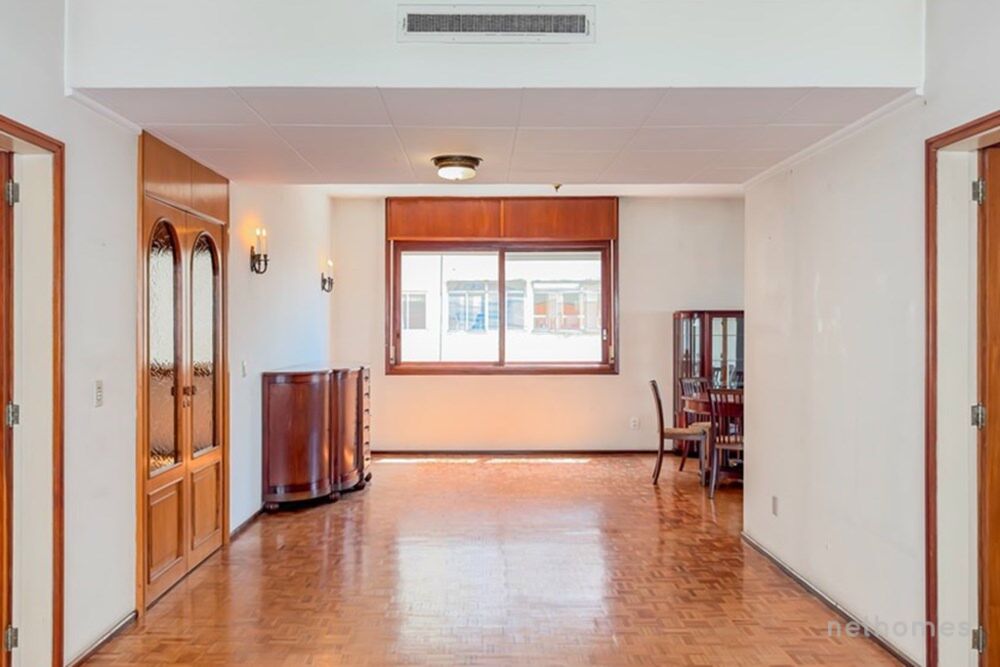 Apartamento à venda com 3 quartos, 217m² - Foto 4