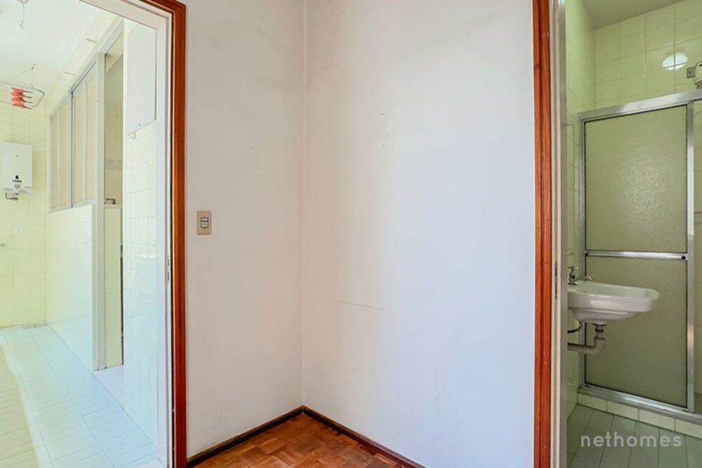 Apartamento à venda com 3 quartos, 217m² - Foto 11