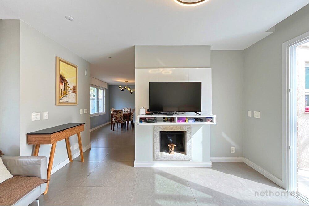 Casa de Condomínio à venda com 3 quartos, 200m² - Foto 3