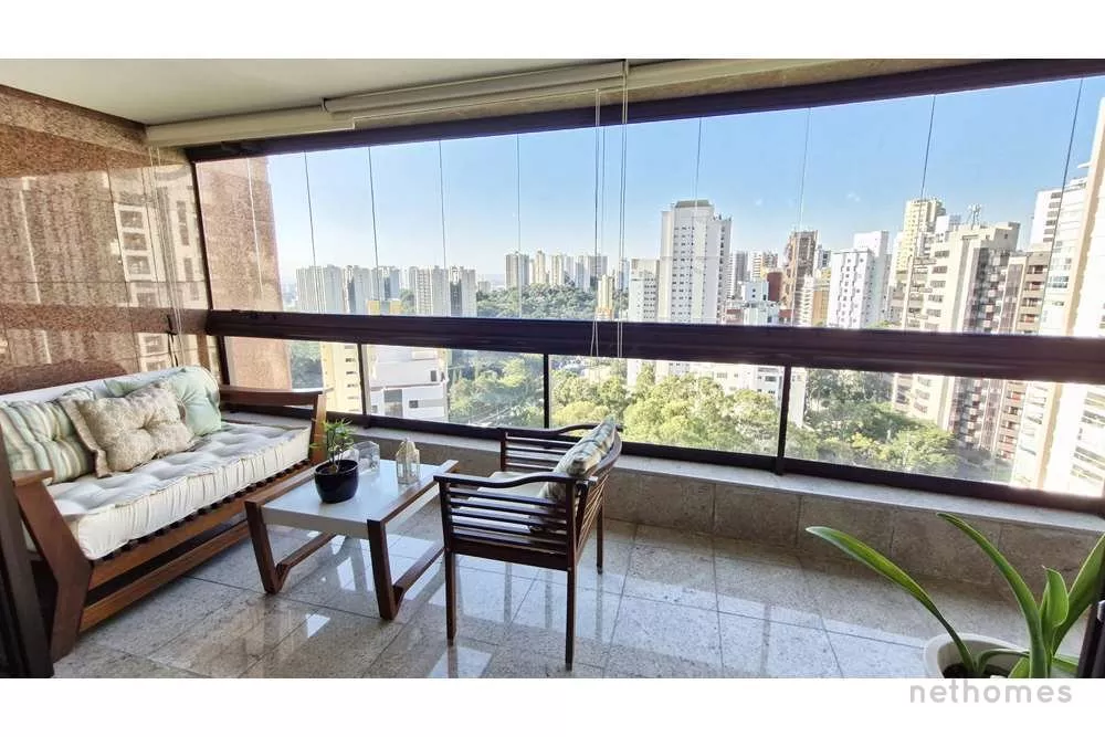 Apartamento à venda com 4 quartos, 226m² - Foto 3