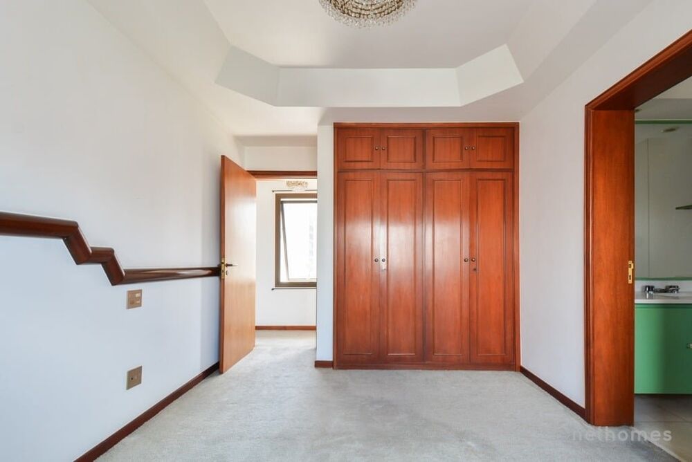 Apartamento à venda com 4 quartos, 274m² - Foto 8