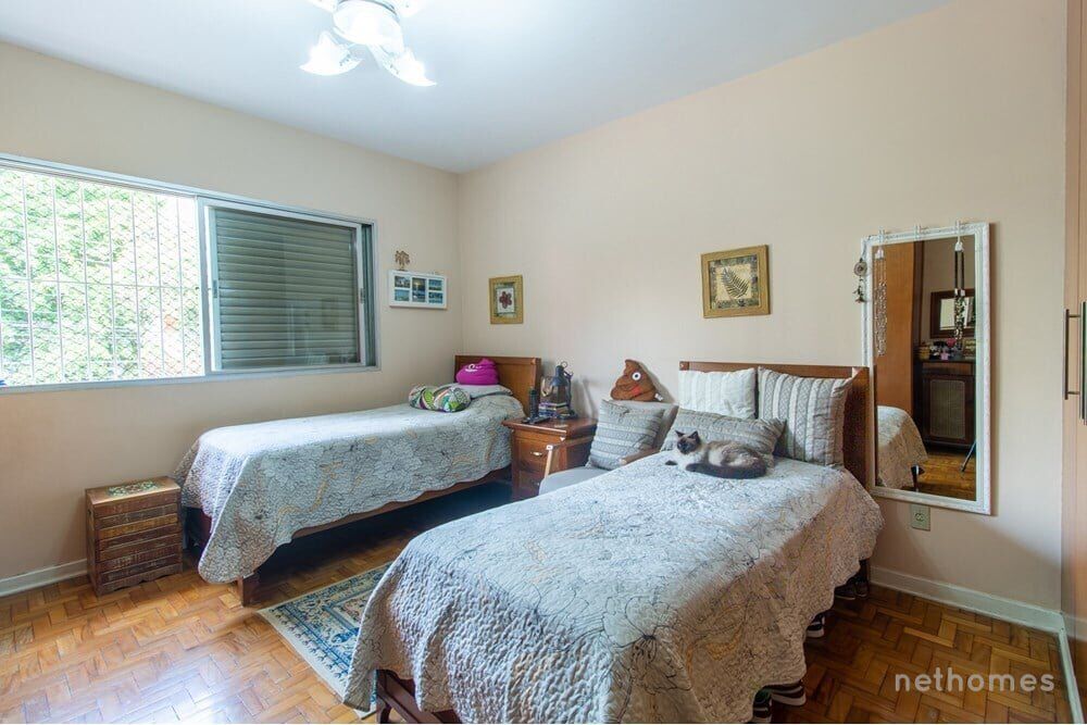Casa à venda com 3 quartos, 189m² - Foto 2
