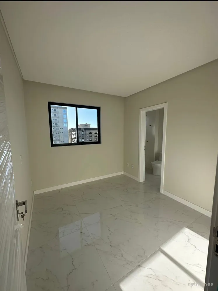 Apartamento, 3 quartos, 100 m² - Foto 2