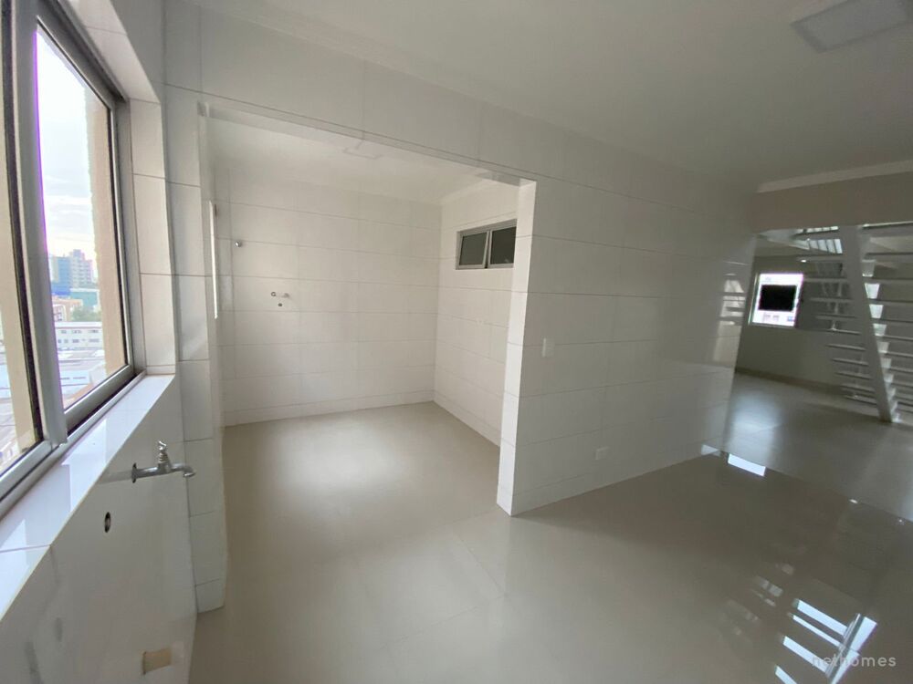 Cobertura à venda com 3 quartos, 193m² - Foto 2