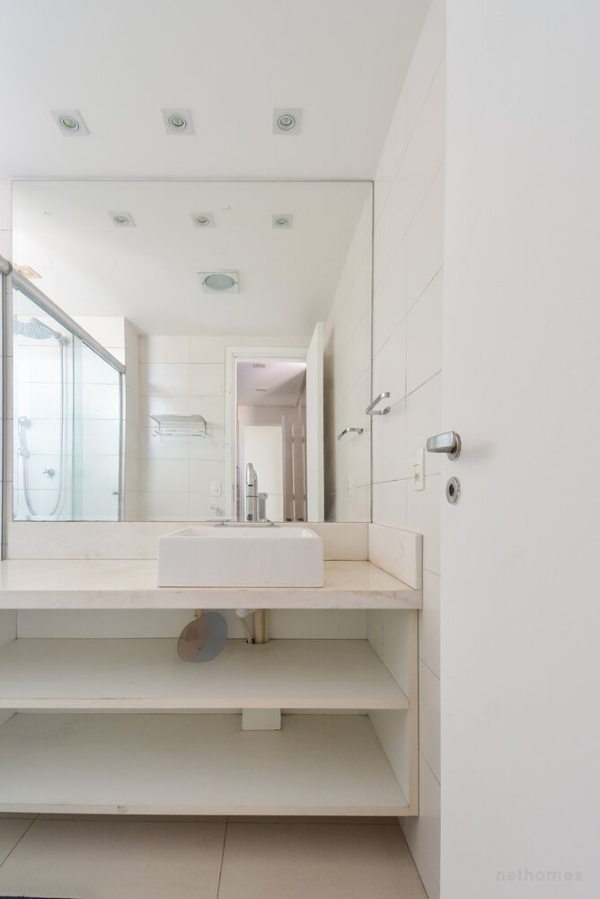 Apartamento à venda com 3 quartos, 137m² - Foto 12