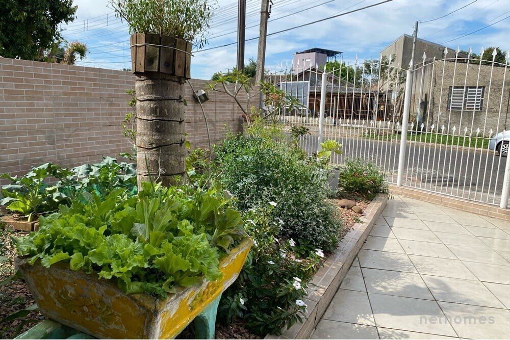 Casa à venda com 4 quartos, 172m² - Foto 2