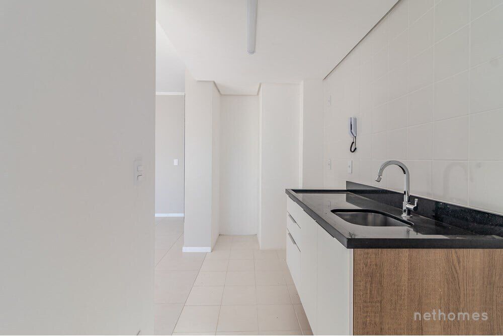 Apartamento à venda com 2 quartos, 65m² - Foto 3