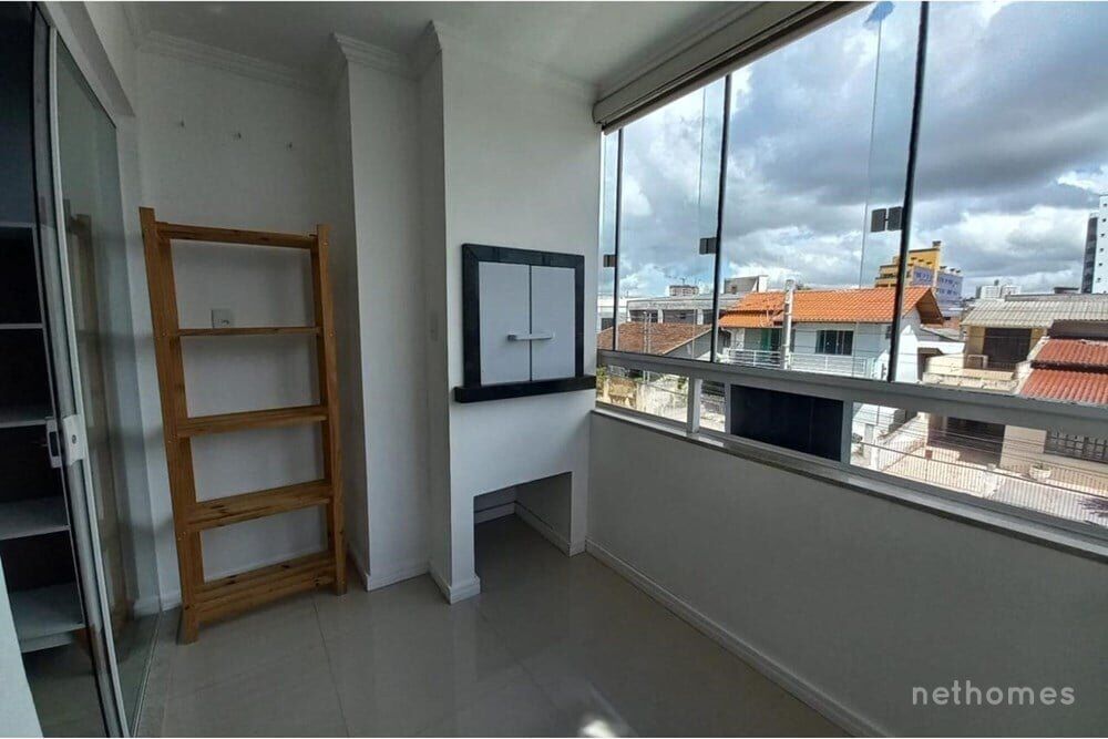 Apartamento à venda com 2 quartos, 78m² - Foto 4