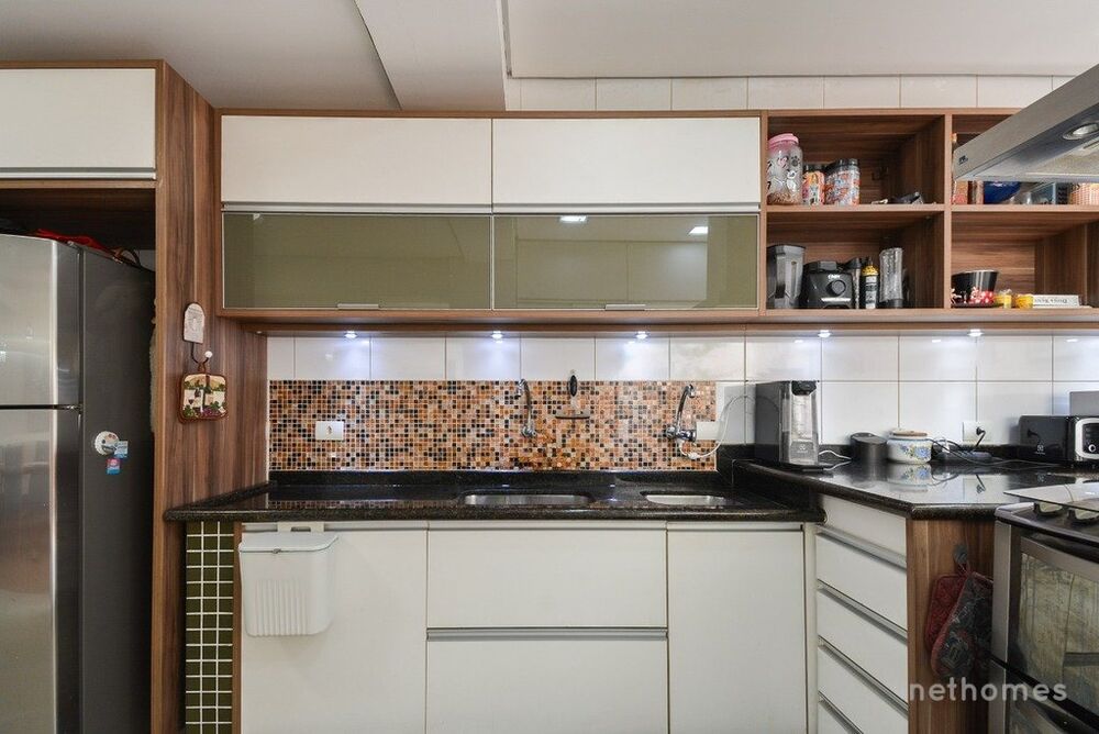 Casa à venda com 3 quartos, 250m² - Foto 3