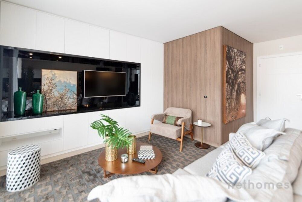 Apartamento à venda com 3 quartos, 101m² - Foto 2