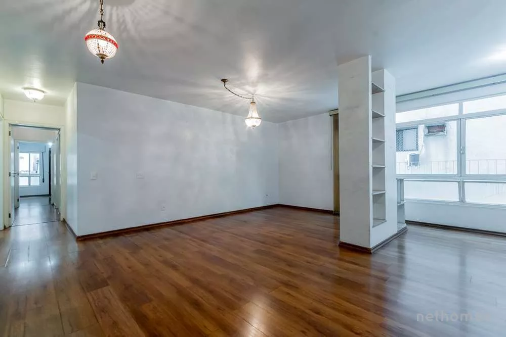 Apartamento à venda com 3 quartos, 155m² - Foto 2