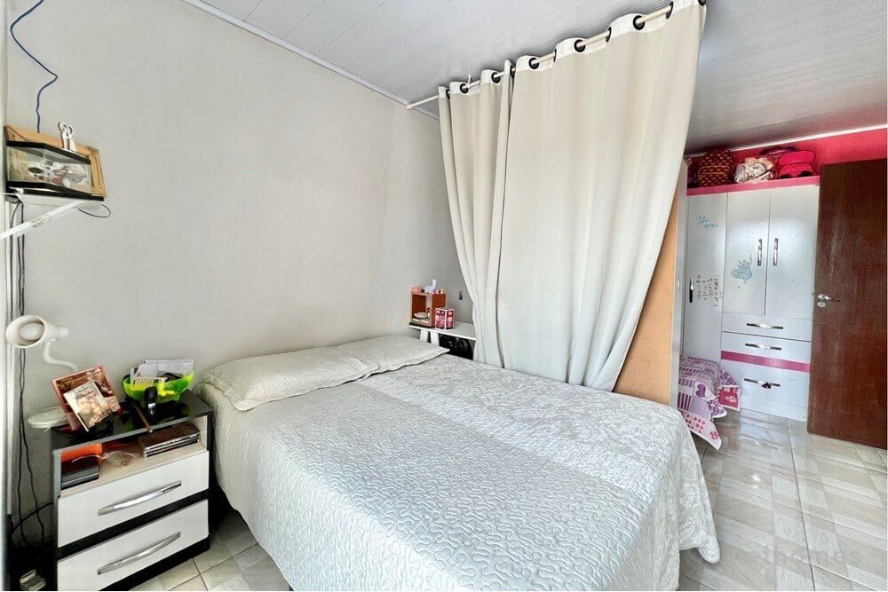 Casa à venda com 4 quartos, 227m² - Foto 4