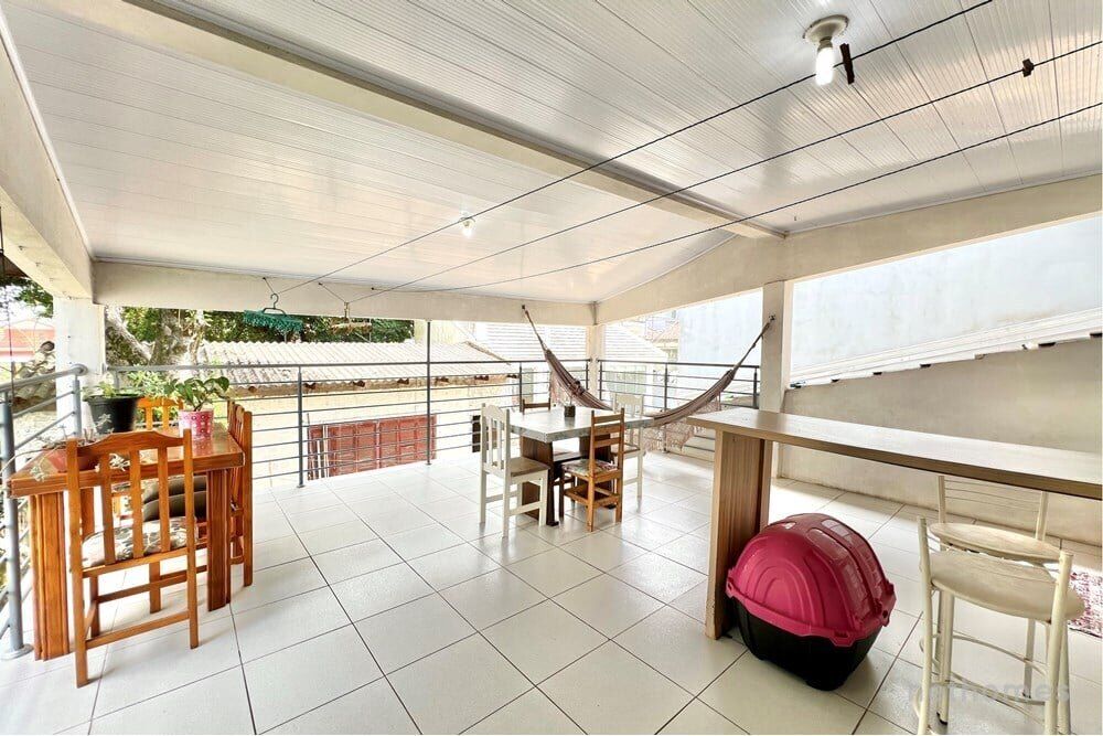 Casa à venda com 4 quartos, 227m² - Foto 3