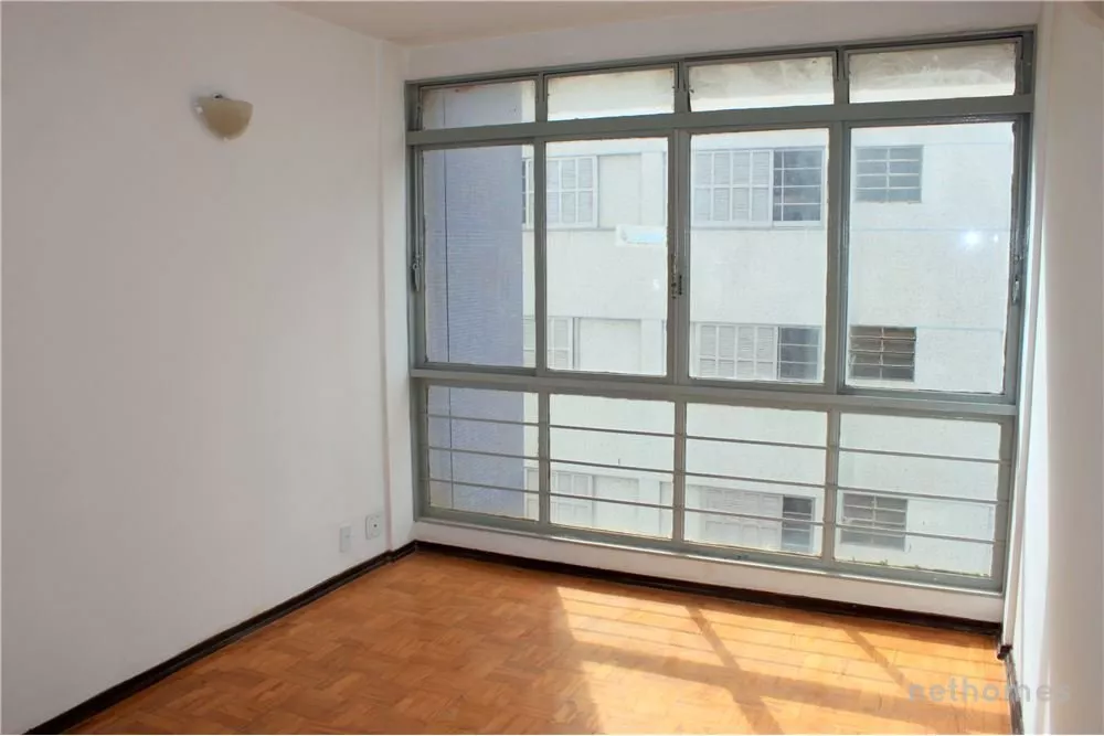 Apartamento à venda com 2 quartos, 62m² - Foto 2