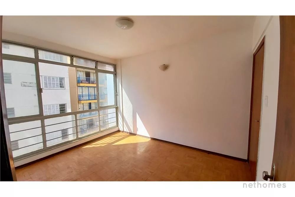 Apartamento à venda com 2 quartos, 62m² - Foto 1