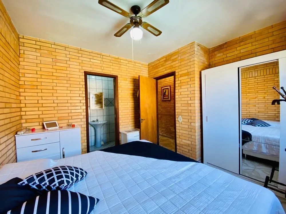 Casa, 3 quartos, 129 m² - Foto 1