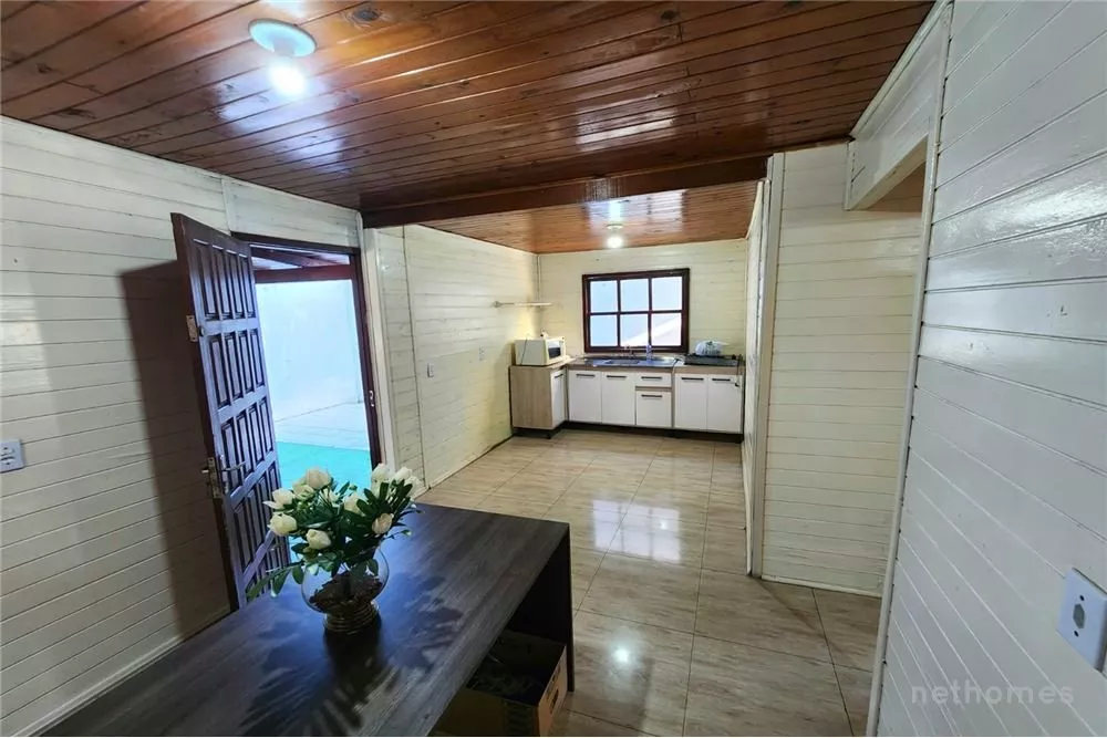 Casa à venda com 3 quartos, 90m² - Foto 4