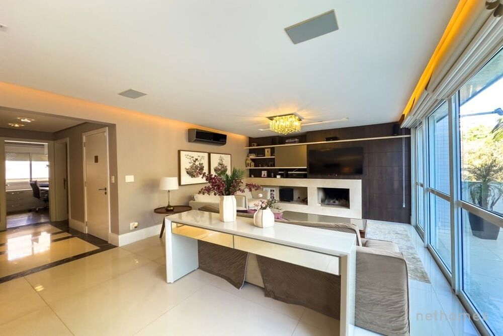 Apartamento, 3 quartos, 258 m² - Foto 2