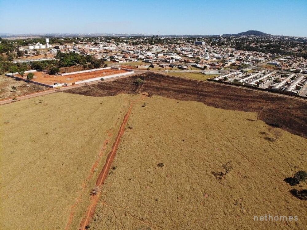 Terreno à venda, 250m² - Foto 1