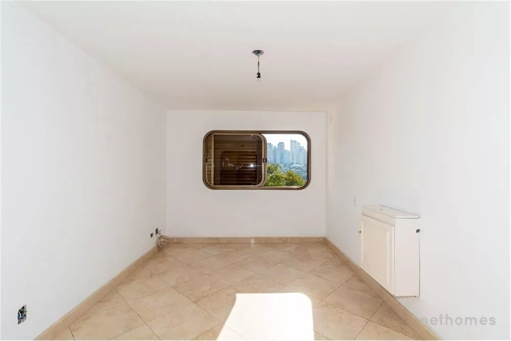 Apartamento à venda com 4 quartos, 231m² - Foto 11