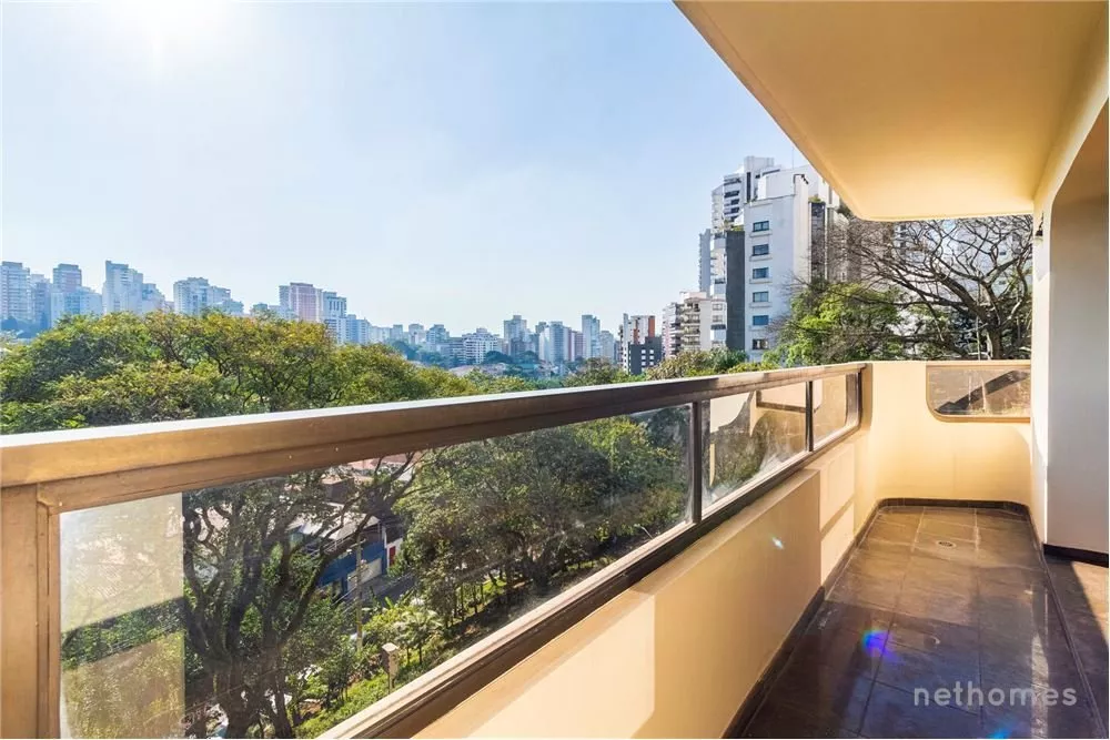 Apartamento à venda com 4 quartos, 231m² - Foto 7