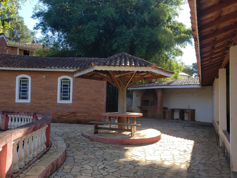 Chácara à venda com 7 quartos, 750m² - Foto 8