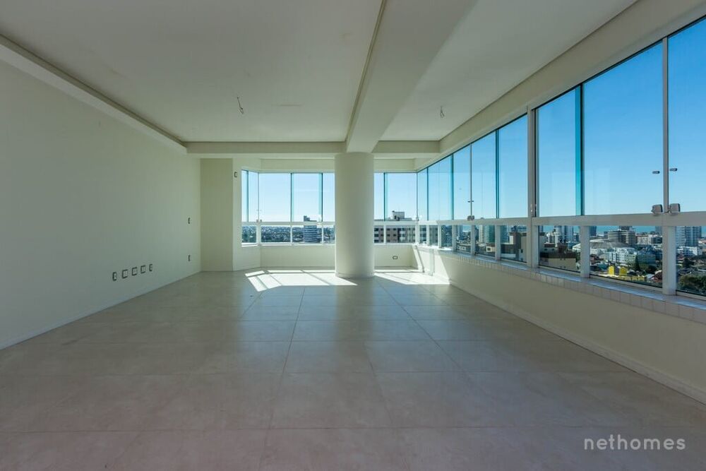 Apartamento à venda com 3 quartos, 135m² - Foto 9