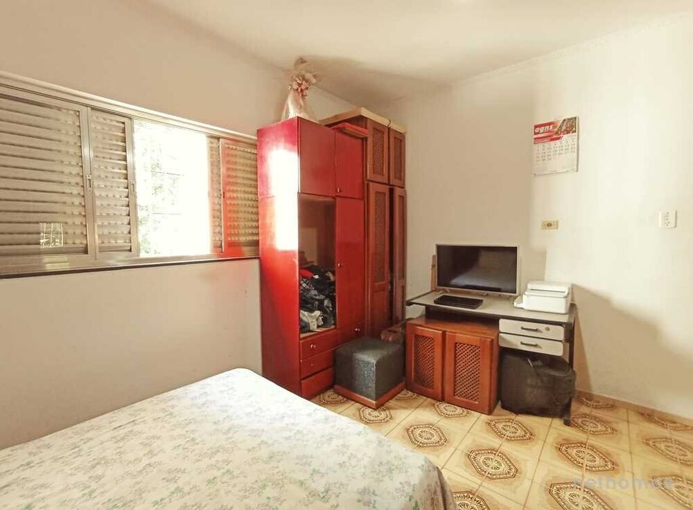 Casa à venda com 1 quarto, 100m² - Foto 2