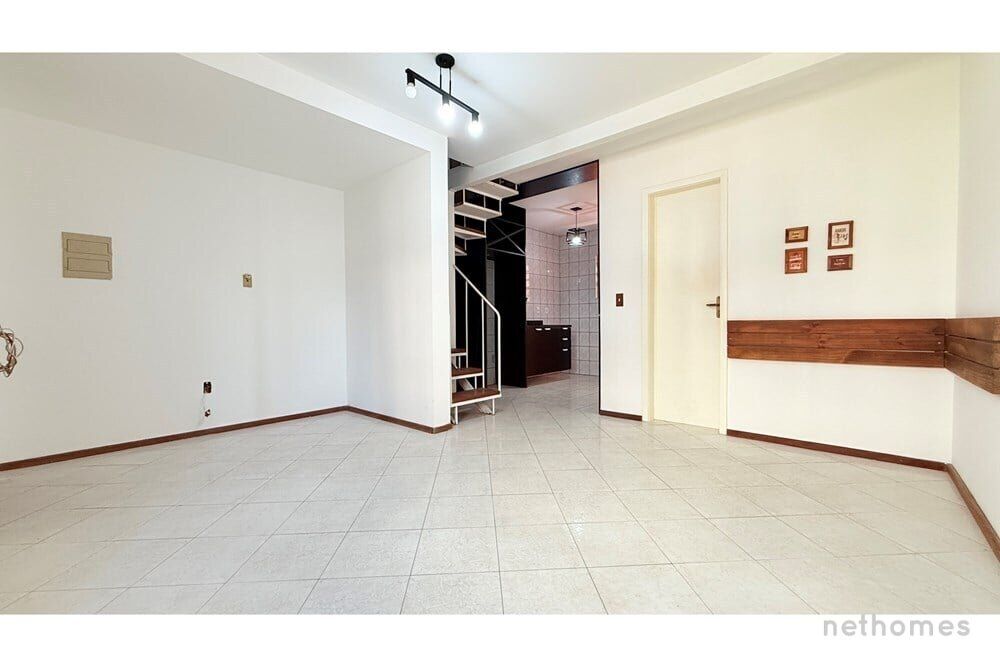 Casa de Condomínio à venda com 3 quartos, 78m² - Foto 1