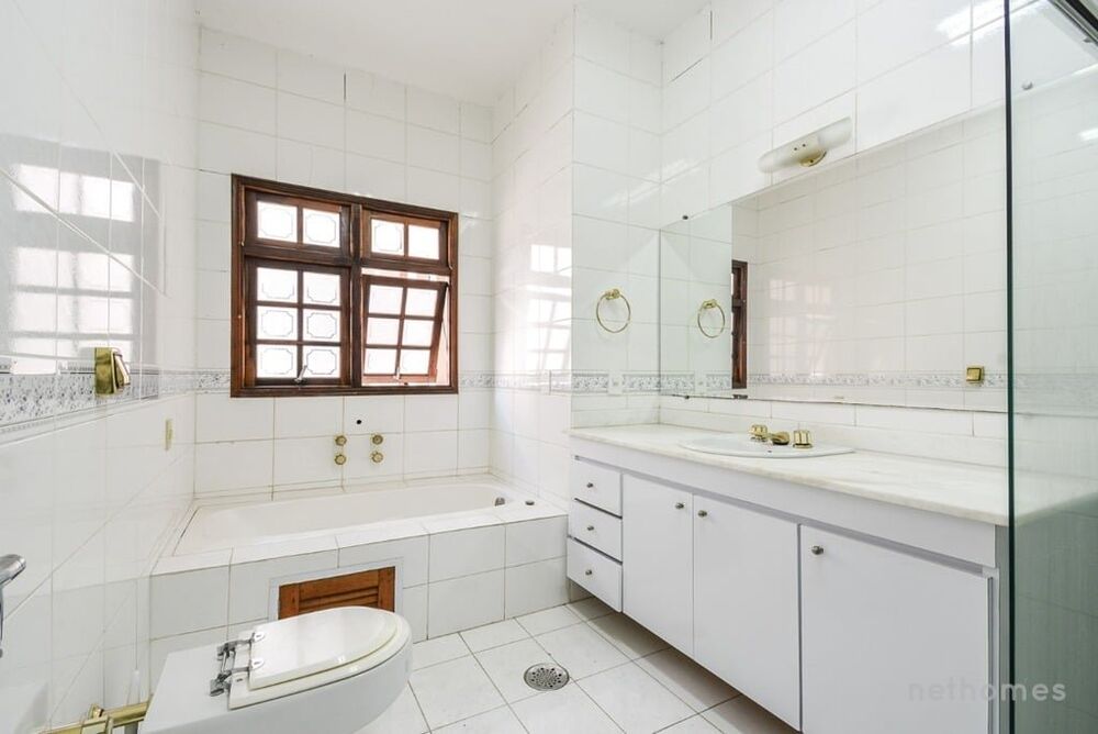 Casa à venda com 3 quartos, 280m² - Foto 14