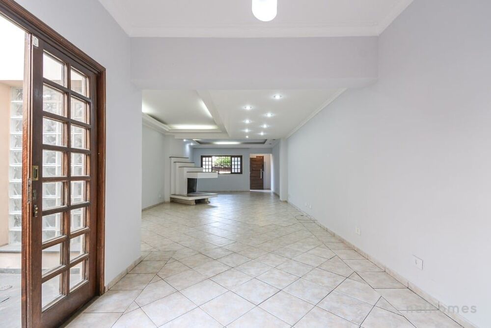Casa à venda com 3 quartos, 280m² - Foto 8